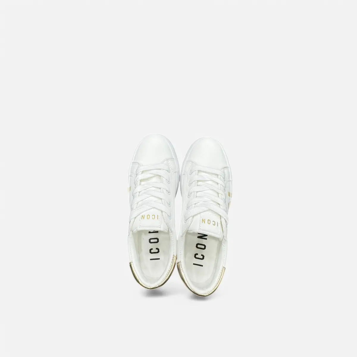 Sneakers Gold Logo