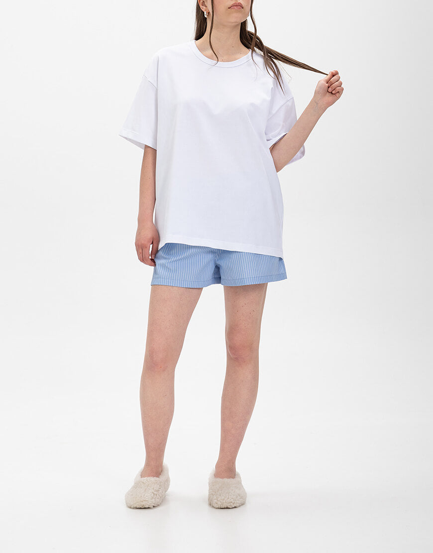 1white (White)
