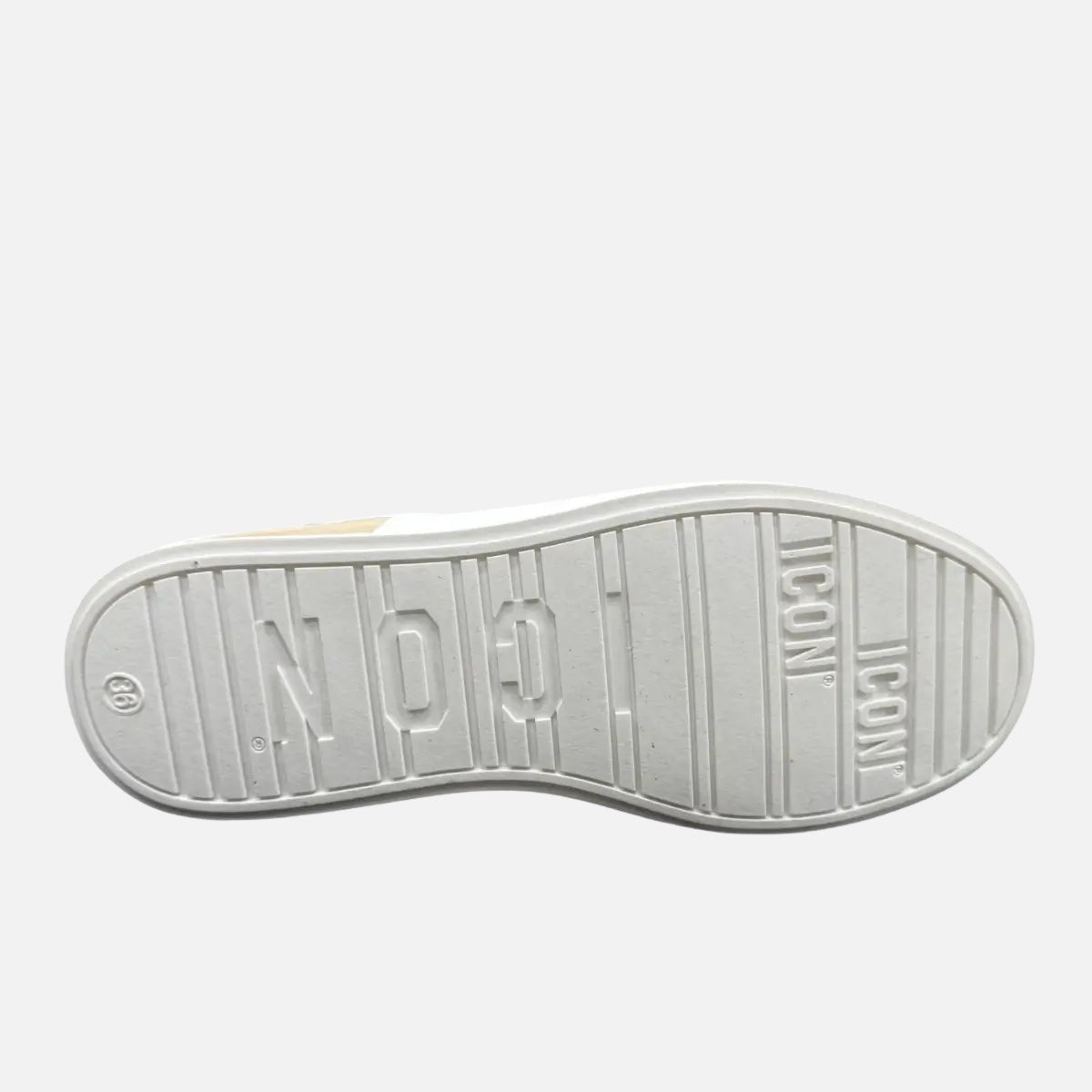Low Sneakers Logo