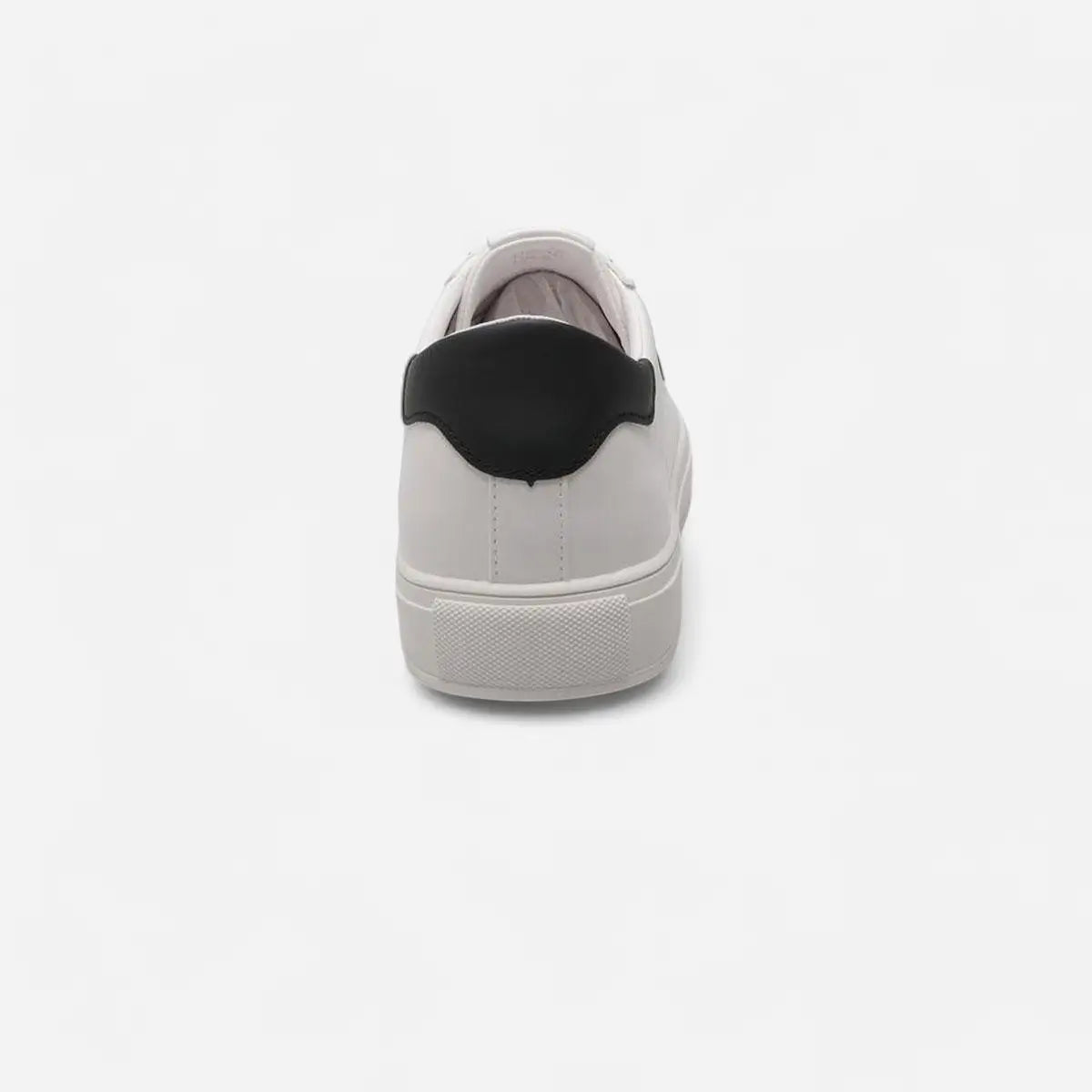 Low Casual Sneakers