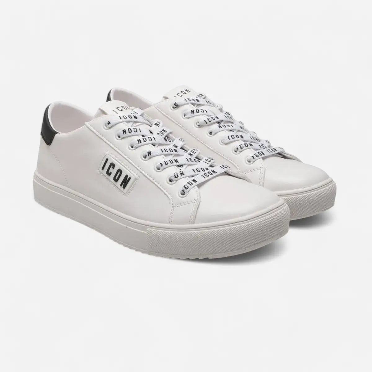 Low Casual Sneakers